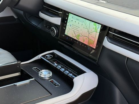 New 2026 Lincoln Navigator Black Label AWD/4WD image 9