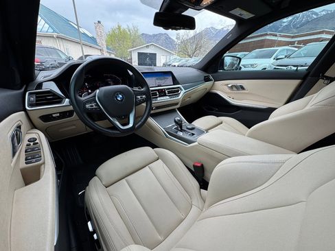 Used 2020 BMW 330i xDrive Sedan w/ Driving Assistance Package image 17