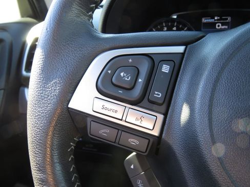 Used 2018 Subaru Forester 2.5i Touring image 22