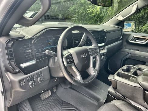 Used 2023 Chevrolet Silverado 1500 LT Trail Boss w/ Protection Package AWD/4WD image 11