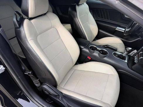 Used 2022 Ford Mustang Premium RWD image 11