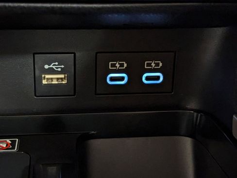 Used 2025 Toyota Camry LE w/ Convenience Package image 27