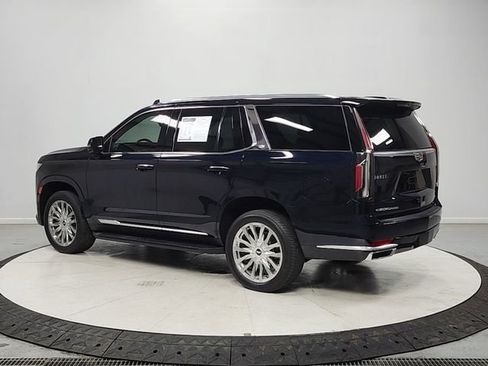 Used 2021 Cadillac Escalade Premium Luxury AWD/4WD image 5
