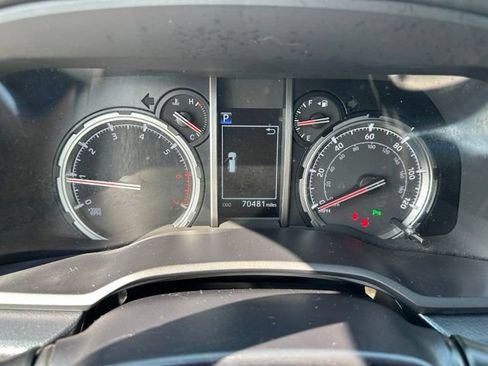 Used 2022 Toyota 4Runner Limited AWD/4WD image 31