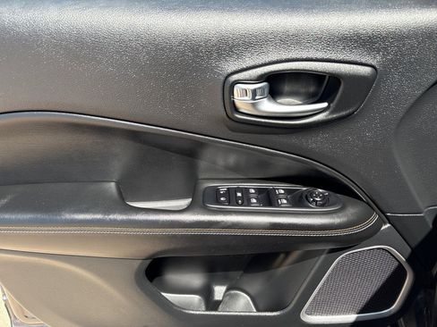 Used 2020 Jeep Compass Latitude image 13