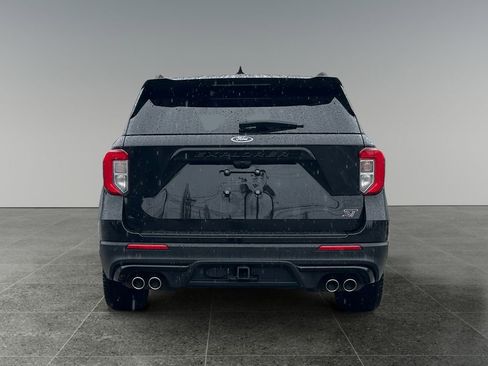 Used 2022 Ford Explorer ST w/ ST Street Pack image 6