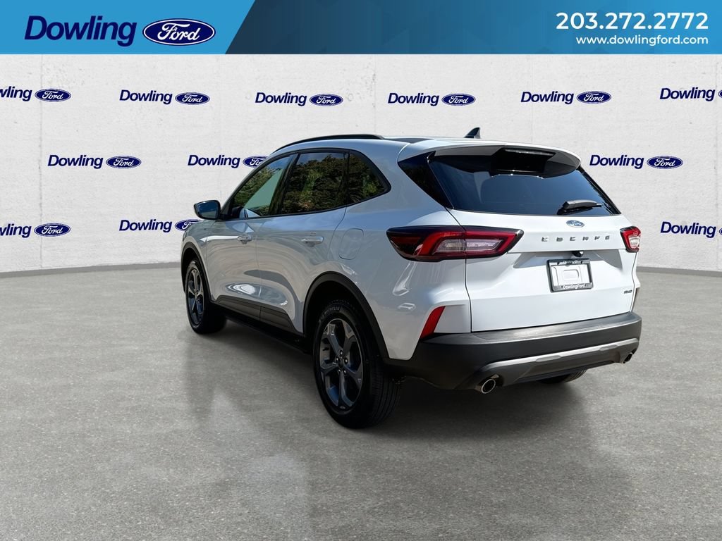 Certified 2025 Ford Escape ST-Line Select AWD/4WD image 6