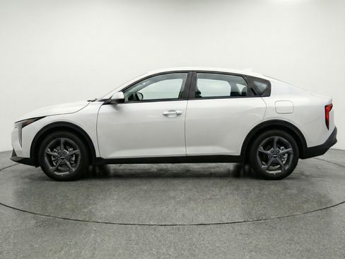 Used 2025 Kia K4 FWD image 5