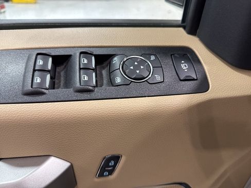Used 2021 Ford F250 Lariat w/ FX4 Off-Road Package image 27