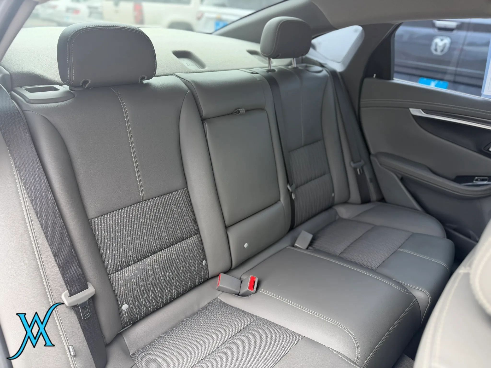 Used 2018 Chevrolet Impala LT w/ LT Convenience Package FWD image 18