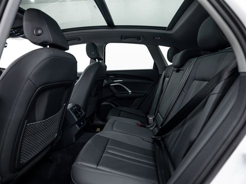 New 2025 Audi Q5 Premium Plus image 15