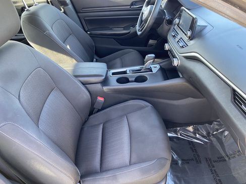 Used 2023 Nissan Altima 2.5 S image 9