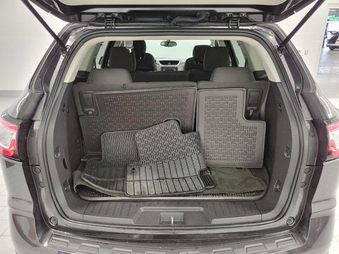 Used 2015 Chevrolet Traverse LT w/ Style and Technology Package FWD image 15