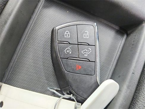 Used 2022 GMC Sierra 1500 SLE image 33