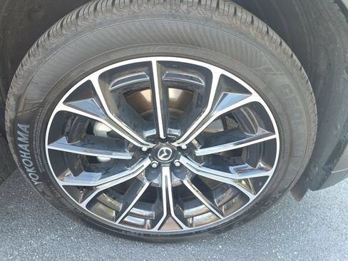 Certified 2025 MAZDA CX-70 Plug-In Hybrid w/ Premium Pkg AWD/4WD image 10