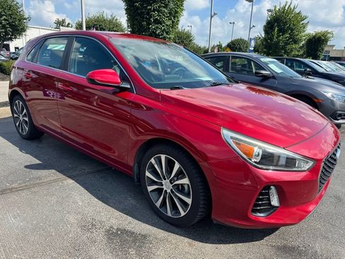 Used 2018 Hyundai Elantra GT FWD image 7