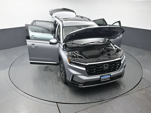 Certified 2025 Honda Pilot Touring image 58