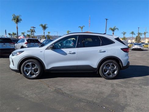 Used 2025 Ford Escape ST-Line w/ Tech Pack #1 image 8