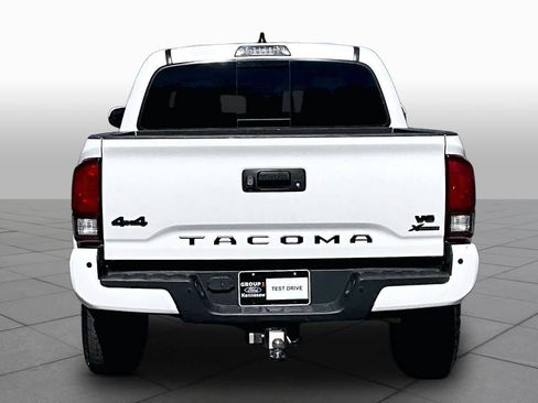 Used 2023 Toyota Tacoma SR5 AWD/4WD image 5