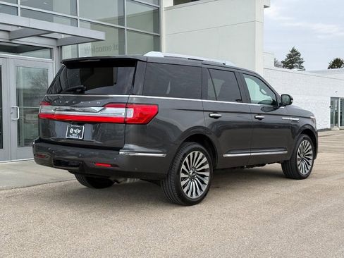 Used 2018 Lincoln Navigator Reserve w/ Technology Package image 3