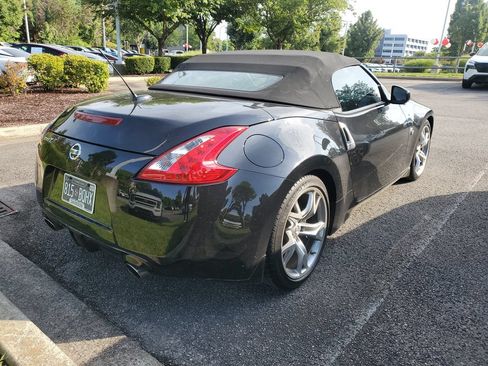 Used 2011 Nissan 370Z Touring w/ Sport Pkg RWD image 20