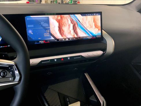 Used 2025 BMW X3 xDrive30i image 6