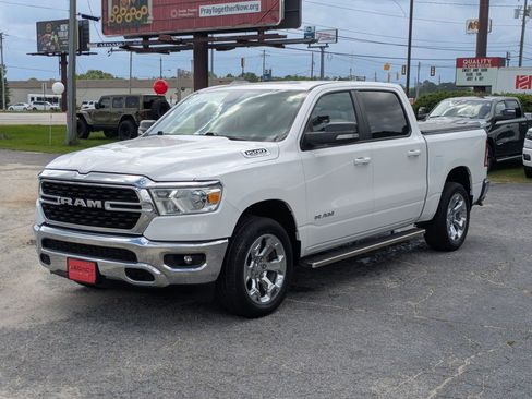 Used 2022 RAM 1500 Big Horn AWD/4WD image 3