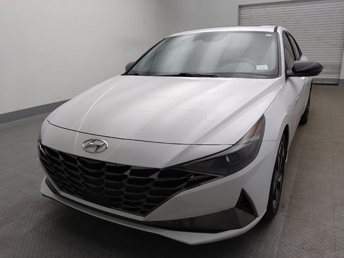 Used 2021 Hyundai Elantra SEL w/ Convenience + Premium Package FWD image 15