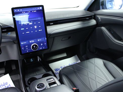 Used 2024 Ford Mustang Mach-E Select image 19