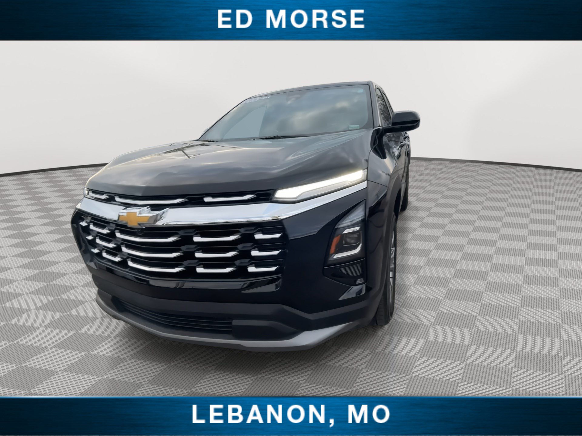 Used 2025 Chevrolet Equinox LT AWD/4WD image 3