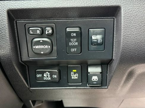 Used 2015 Toyota Tundra Platinum AWD/4WD image 27