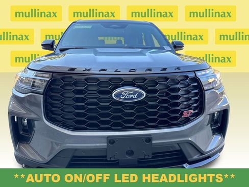 New 2026 Ford Explorer ST w/ Sun And Sound Package image 15