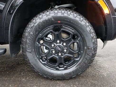 New 2025 Ford Ranger Lariat w/ Black Appearance Package image 13