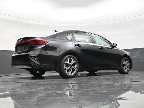 Used 2020 Kia Forte LXS FWD image 24