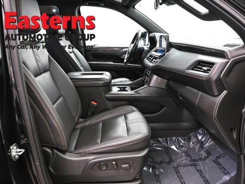Used 2022 Chevrolet Suburban RST w/ Luxury Package AWD/4WD image 25