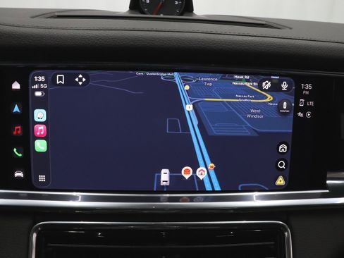 Used 2023 Porsche Panamera 4 Platinum Edition image 39