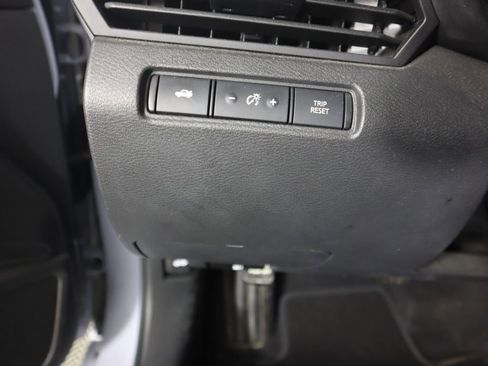 Used 2023 Nissan Altima 2.5 SR image 17