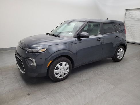 Used 2020 Kia Soul LX image 2