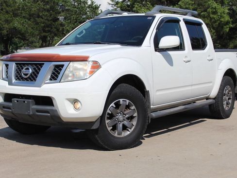 Used 2016 Nissan Frontier PRO-4X w/ Pro-4x Luxury Package AWD/4WD image 1