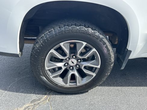 Used 2019 Chevrolet Silverado 1500 RST AWD/4WD image 19