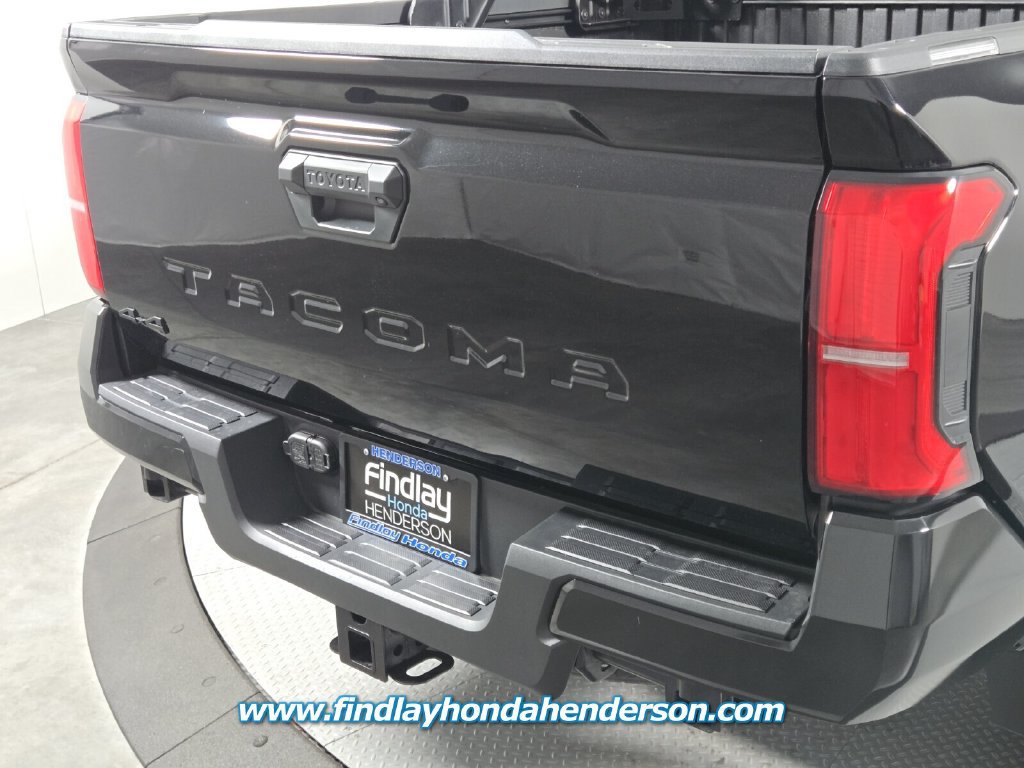 Used 2024 Toyota Tacoma TRD Off-Road AWD/4WD image 5