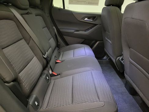 New 2026 Chevrolet Equinox LT w/ LPO, Floor Liner Package FWD image 37