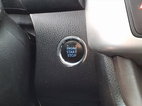 Used 2017 Toyota Highlander XLE image 26