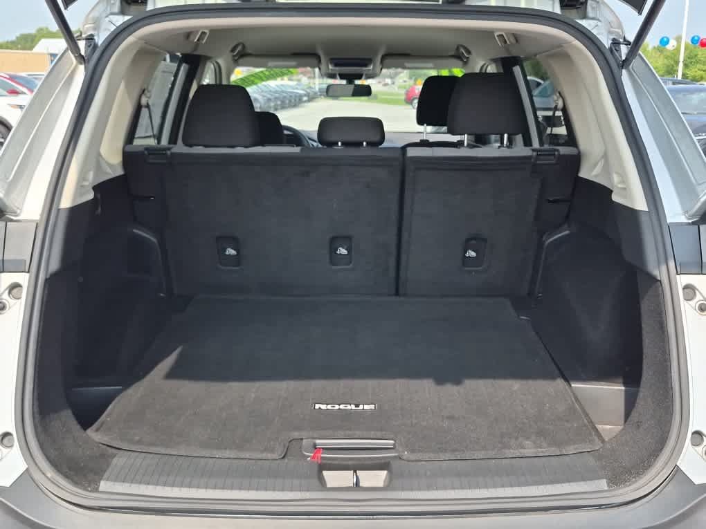 Used 2021 Nissan Rogue SV AWD/4WD image 19