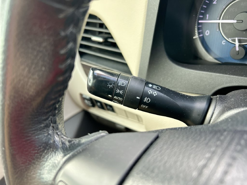 Used 2018 Toyota Sienna XLE w/ XLE Navigation Package FWD image 21