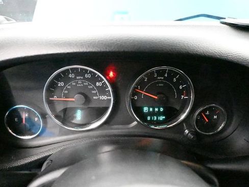 Used 2018 Jeep Wrangler Unlimited Sahara image 29