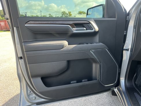 Used 2025 GMC Sierra 1500 Elevation RWD image 13