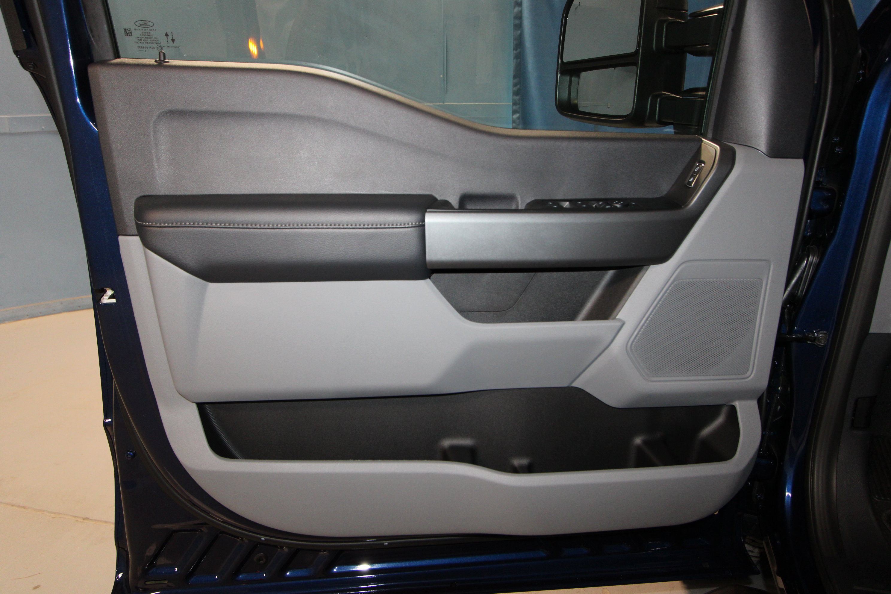 New 2027 Ford F350 XL w/ STX Appearance Package AWD/4WD image 4