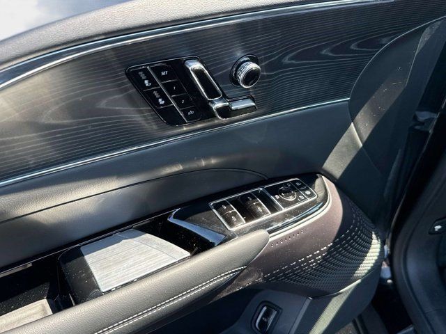 Certified 2024 Cadillac Lyriq Luxury AWD/4WD image 27
