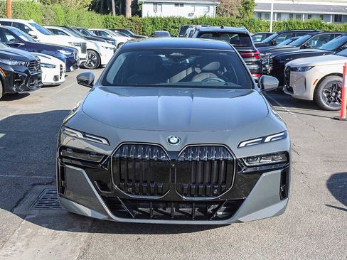 New 2026 BMW i7 eDrive50 w/ M Sport Package image 2